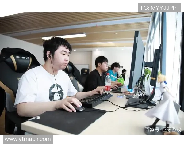 RNG战队在DOTA2S15赛季中的精彩配合与战术分析